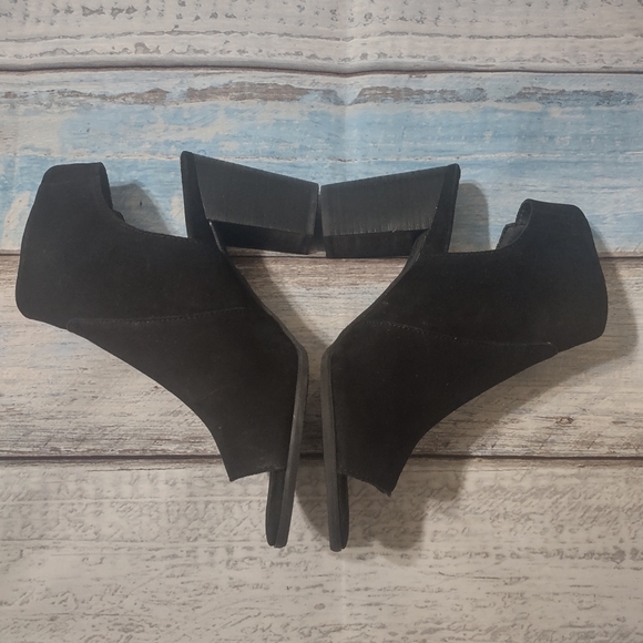 Vionic Black Blakely Peep Toe Wedge Bootie - Picture 5 of 8